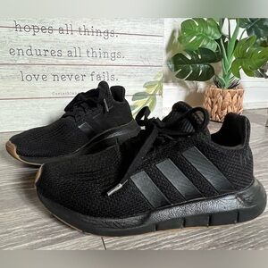 Adidas Kids Swift Run 1.0 In Core Black Colorway w Gum Sole. Size 1